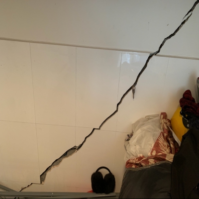 這樣的裂縫對(duì)房屋的主體結(jié)構(gòu)有危害嗎？要加固嗎